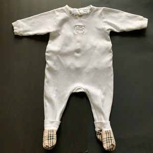 burberry infant onesie